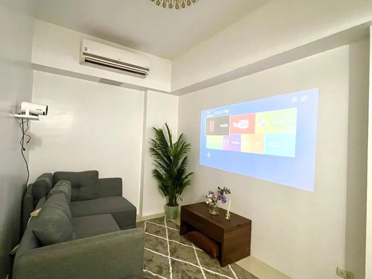Apartment 2 Bedroom Condo & Parking At 81 Newport Boulevard - Across Naia Terminal 3 Manila