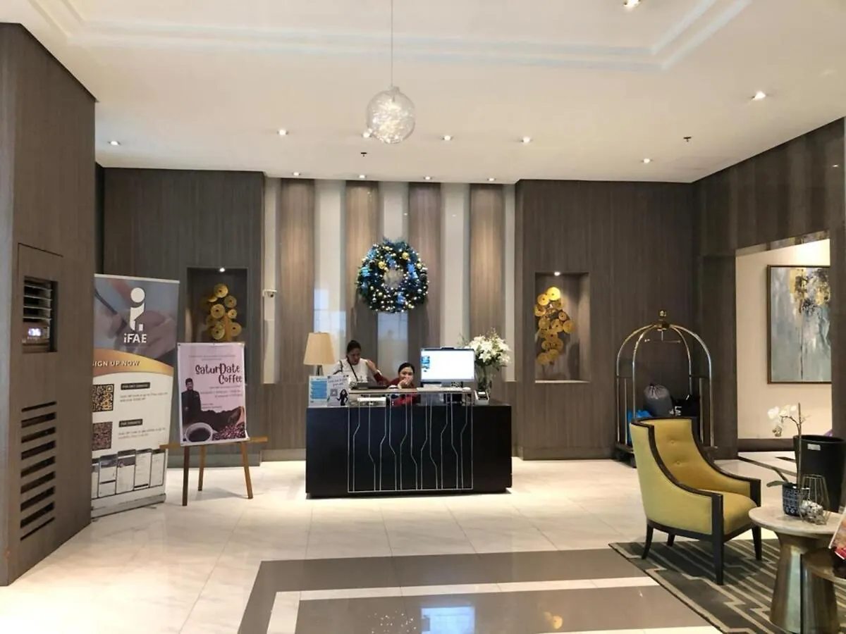 2 Bedroom Condo & Parking At 81 Newport Boulevard - Across Naia Terminal 3 Manila 0*,  Philippines