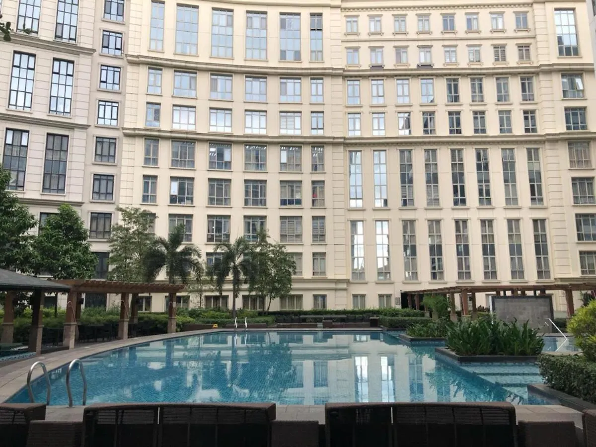 2 Bedroom Condo & Parking At 81 Newport Boulevard - Across Naia Terminal 3 Manila Apartment