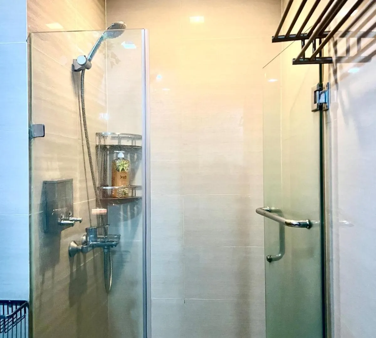 2 Bedroom Condo & Parking At 81 Newport Boulevard - Across Naia Terminal 3 Manila